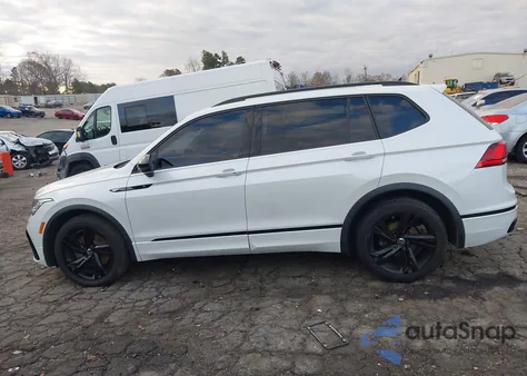 2023 Volkswagen Tiguan 2.0T Se R-Line Black z USA, uszkodzony, nr VIN 3VVCB7AX7PM031430